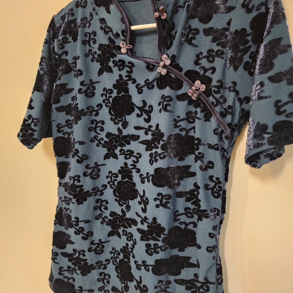Y2K Oriental Emerald Green Velour Short Sleeve Top|Small|Floral|Embossed Vintage